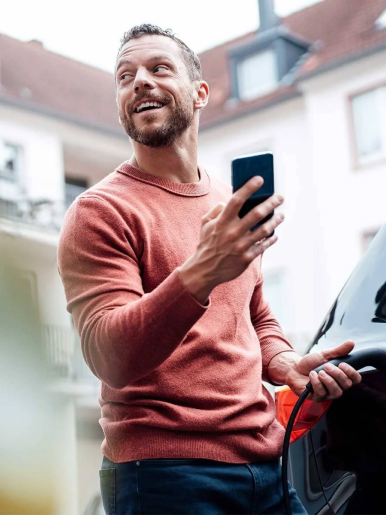 mand-med-telefon-jpg